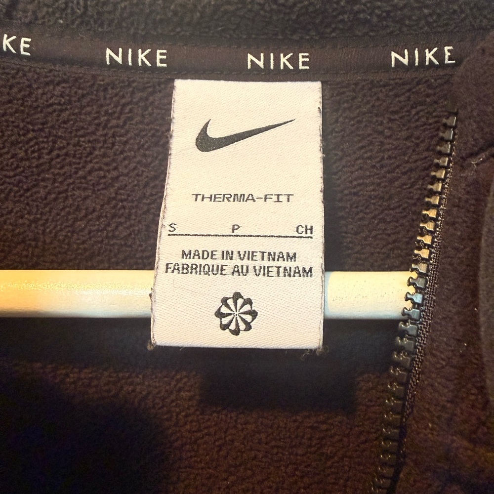 Nike Black Therma-Fit warm & cozy zip up - Picture 2 of 4